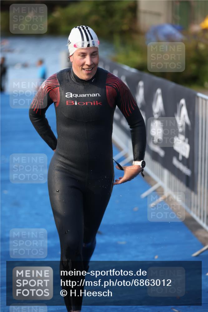 25.08.2024 - Elbe Triathlon Hamburg H.Heesch http://msf.ph/oto/6863012 25.08.2024 09:30:55 Schwimmen 544 meine-sportfotos.de