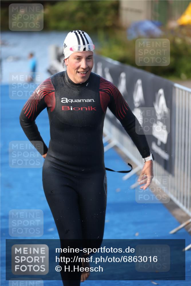 25.08.2024 - Elbe Triathlon Hamburg H.Heesch http://msf.ph/oto/6863016 25.08.2024 09:30:55 Schwimmen 544 meine-sportfotos.de