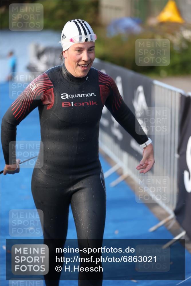 25.08.2024 - Elbe Triathlon Hamburg H.Heesch http://msf.ph/oto/6863021 25.08.2024 09:30:56 Schwimmen 544 meine-sportfotos.de