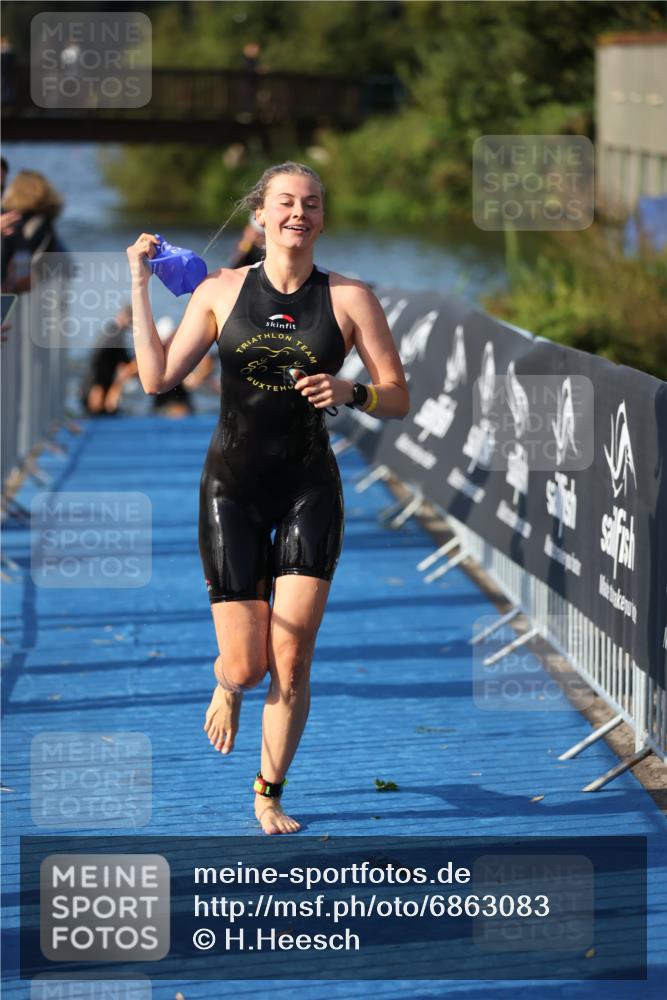 25.08.2024 - Elbe Triathlon Hamburg H.Heesch http://msf.ph/oto/6863083 25.08.2024 09:31:28 Schwimmen 467, 468, 484, 497 meine-sportfotos.de
