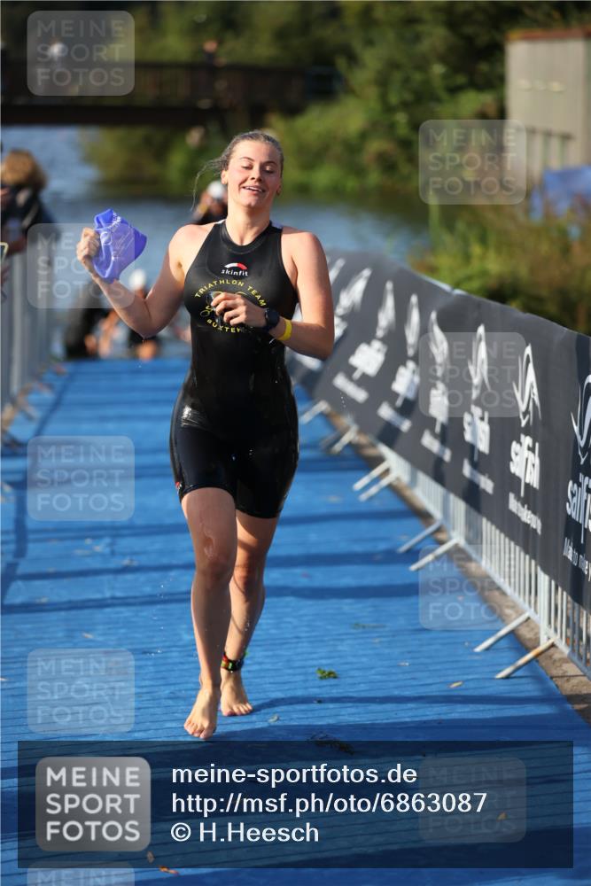 25.08.2024 - Elbe Triathlon Hamburg H.Heesch http://msf.ph/oto/6863087 25.08.2024 09:31:28 Schwimmen 467, 468, 484, 497 meine-sportfotos.de