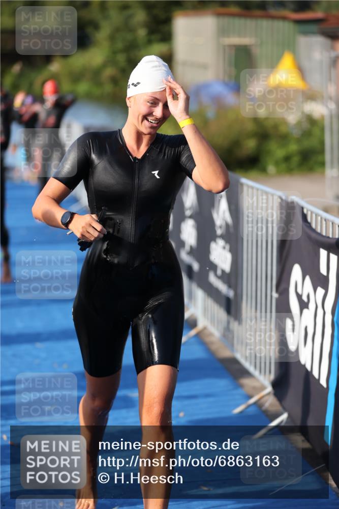 25.08.2024 - Elbe Triathlon Hamburg H.Heesch http://msf.ph/oto/6863163 25.08.2024 09:31:39 Schwimmen 450, 467, 468, 484, 497, 512, 525 meine-sportfotos.de