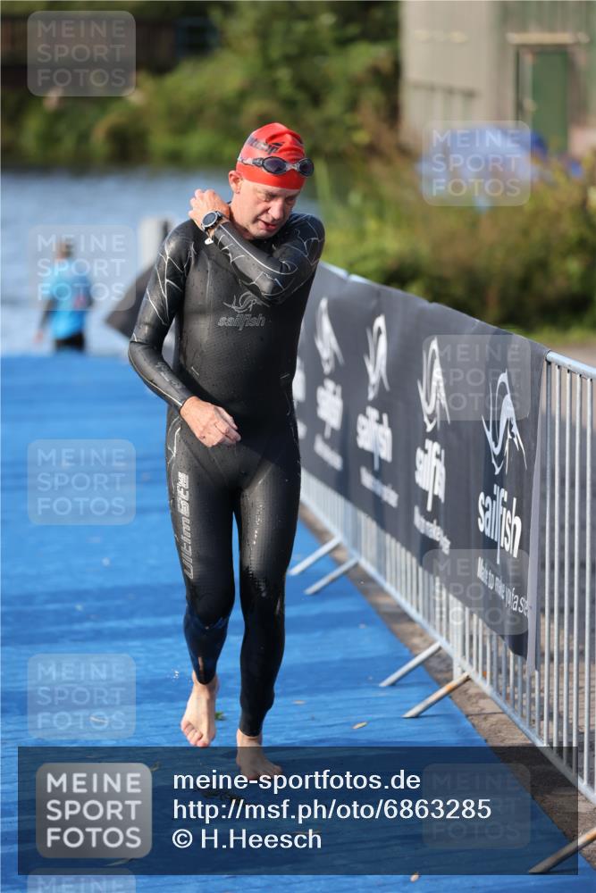 25.08.2024 - Elbe Triathlon Hamburg H.Heesch http://msf.ph/oto/6863285 25.08.2024 09:31:56 Schwimmen 446, 450, 468, 497, 512, 525, 543 meine-sportfotos.de