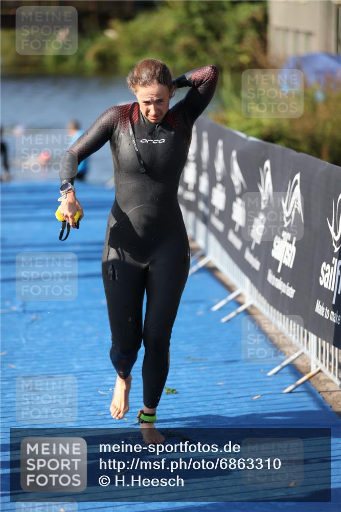 25.08.2024 - Elbe Triathlon Hamburg H.Heesch http://msf.ph/oto/6863310 25.08.2024 09:32:15 Schwimmen 446, 507, 543 meine-sportfotos.de