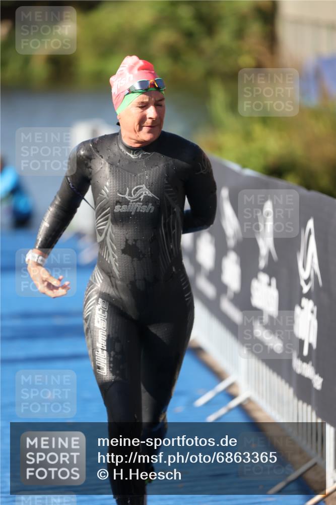 25.08.2024 - Elbe Triathlon Hamburg H.Heesch http://msf.ph/oto/6863365 25.08.2024 09:32:31 Schwimmen 507, 545 meine-sportfotos.de