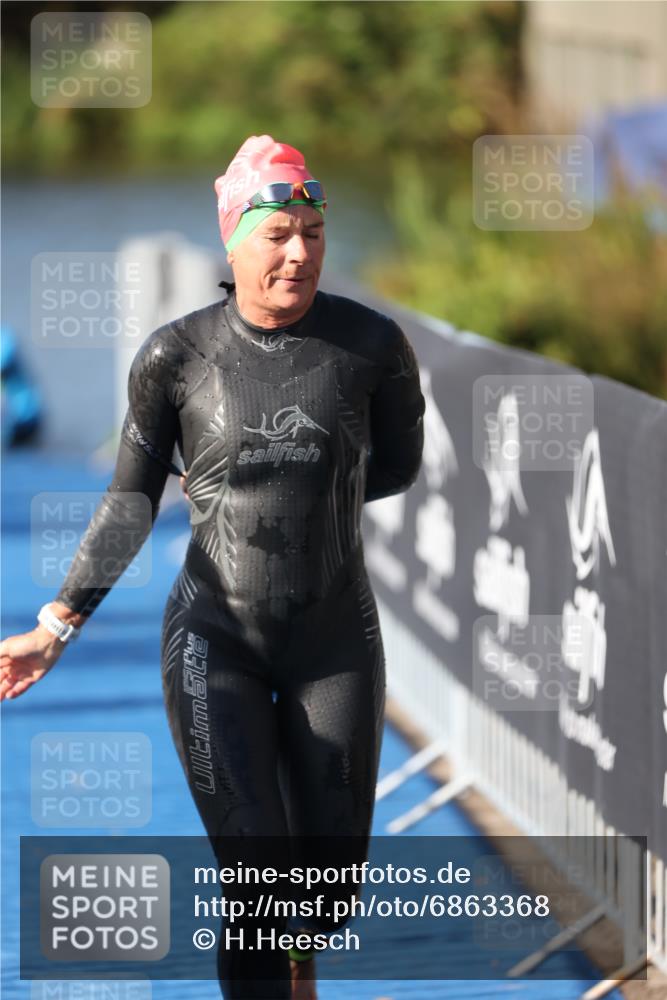 25.08.2024 - Elbe Triathlon Hamburg H.Heesch http://msf.ph/oto/6863368 25.08.2024 09:32:31 Schwimmen 507, 545 meine-sportfotos.de