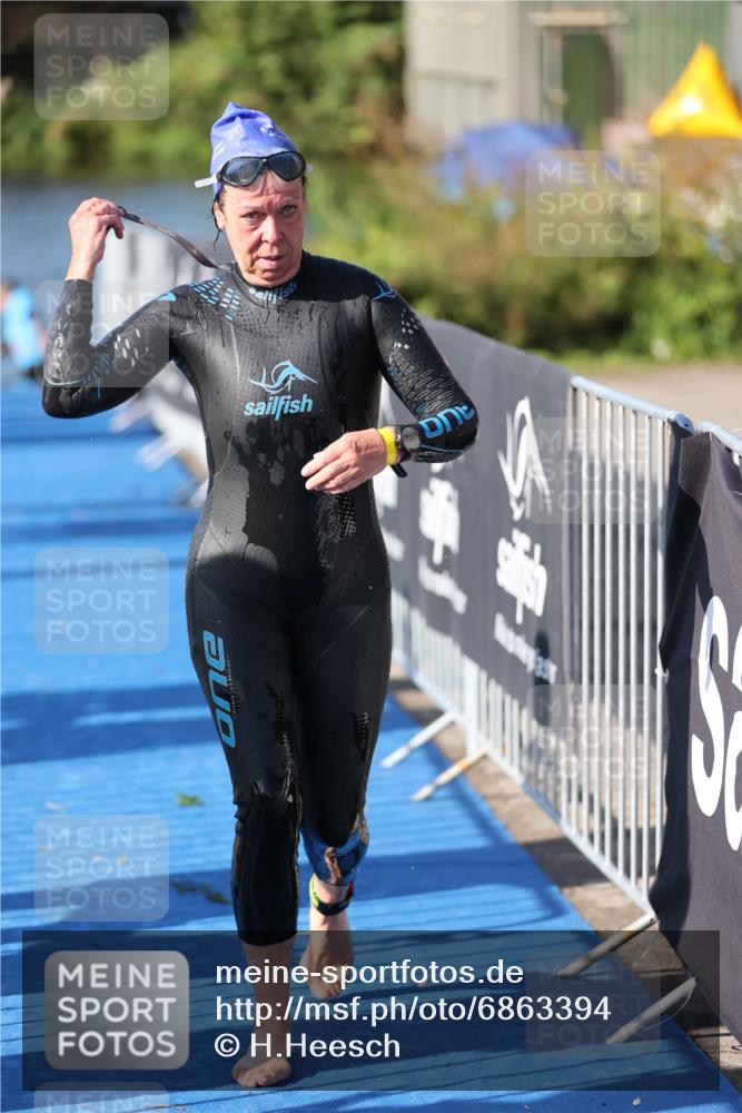 25.08.2024 - Elbe Triathlon Hamburg H.Heesch http://msf.ph/oto/6863394 25.08.2024 09:32:45 Schwimmen 530, 545, 551 meine-sportfotos.de