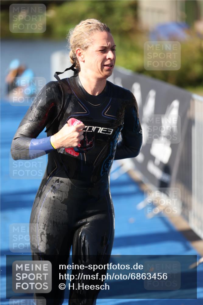 25.08.2024 - Elbe Triathlon Hamburg H.Heesch http://msf.ph/oto/6863456 25.08.2024 09:32:59 Schwimmen 485, 530, 551 meine-sportfotos.de