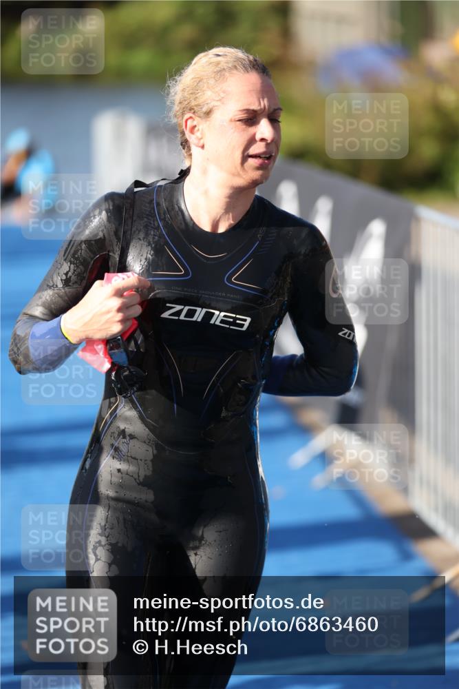 25.08.2024 - Elbe Triathlon Hamburg H.Heesch http://msf.ph/oto/6863460 25.08.2024 09:32:59 Schwimmen 485, 530, 551 meine-sportfotos.de