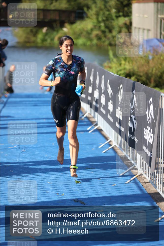 25.08.2024 - Elbe Triathlon Hamburg H.Heesch http://msf.ph/oto/6863472 25.08.2024 09:33:07 Schwimmen 485, 530, 551 meine-sportfotos.de
