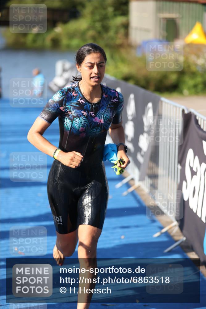 25.08.2024 - Elbe Triathlon Hamburg H.Heesch http://msf.ph/oto/6863518 25.08.2024 09:33:08 Schwimmen 485, 530, 551 meine-sportfotos.de