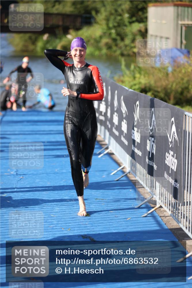 25.08.2024 - Elbe Triathlon Hamburg H.Heesch http://msf.ph/oto/6863532 25.08.2024 09:34:01 Schwimmen 462, 476, 494, 550 meine-sportfotos.de