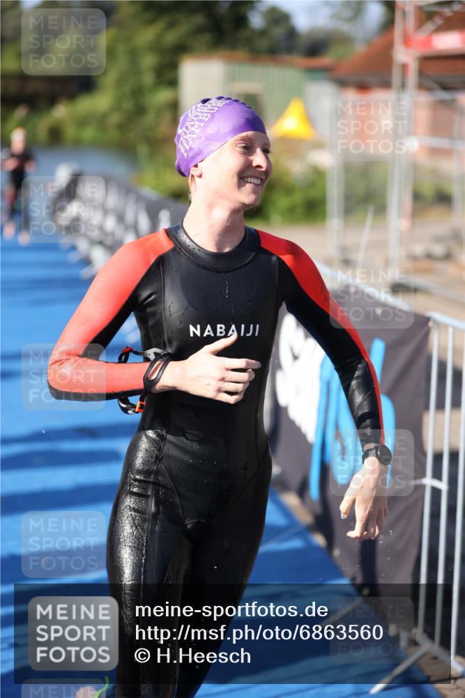 25.08.2024 - Elbe Triathlon Hamburg H.Heesch http://msf.ph/oto/6863560 25.08.2024 09:34:03 Schwimmen 462, 476, 494, 539, 550 meine-sportfotos.de