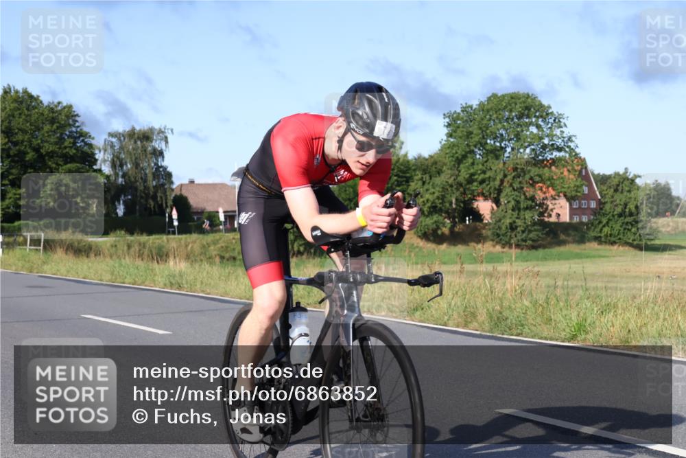 25.08.2024 - Elbe Triathlon Hamburg Fuchs,  Jonas http://msf.ph/oto/6863852 25.08.2024 09:21:05 Radfahren 89, 399, 267, 79, 39, 81, 300 meine-sportfotos.de
