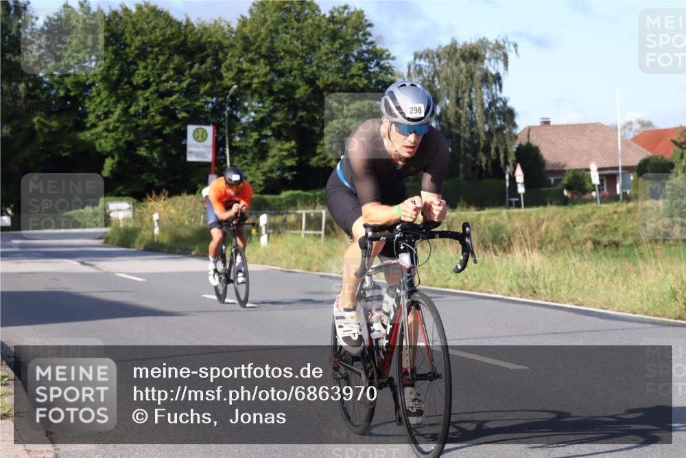 25.08.2024 - Elbe Triathlon Hamburg Fuchs,  Jonas http://msf.ph/oto/6863970 25.08.2024 09:21:24 Radfahren 246, 298, 311 meine-sportfotos.de