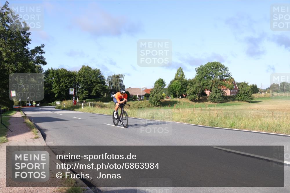 25.08.2024 - Elbe Triathlon Hamburg Fuchs,  Jonas http://msf.ph/oto/6863984 25.08.2024 09:21:24 Radfahren 246, 298, 311 meine-sportfotos.de