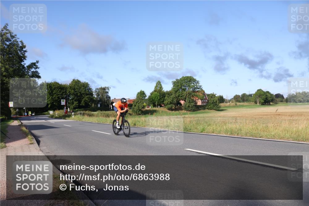 25.08.2024 - Elbe Triathlon Hamburg Fuchs,  Jonas http://msf.ph/oto/6863988 25.08.2024 09:21:25 Radfahren 246, 298, 311 meine-sportfotos.de
