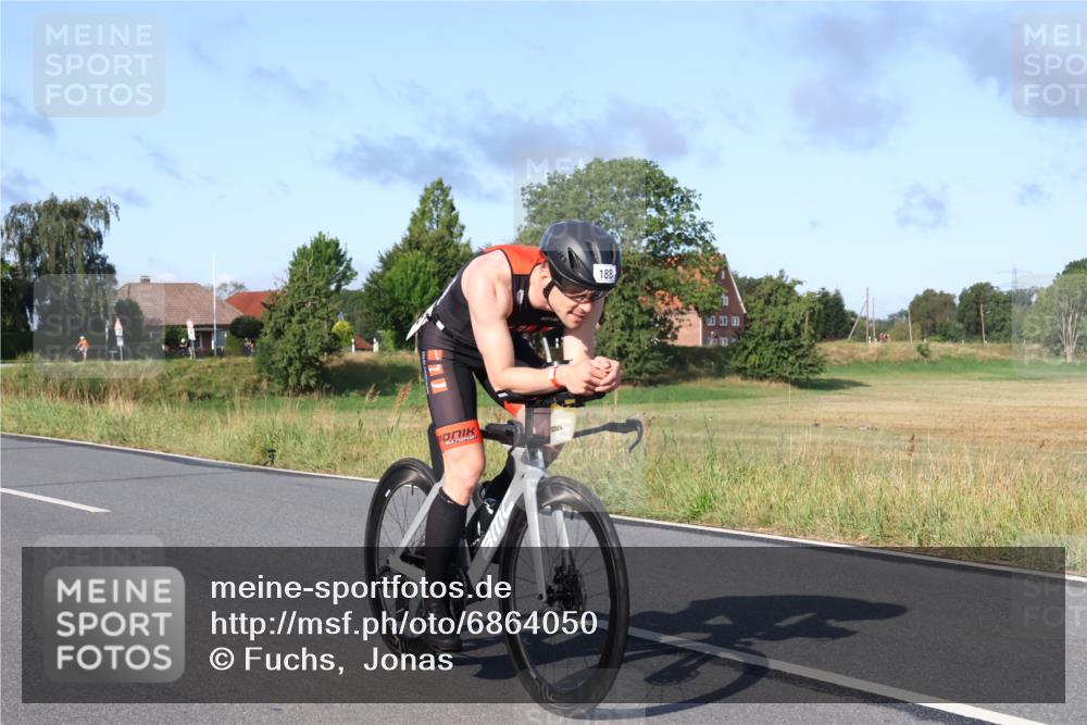 25.08.2024 - Elbe Triathlon Hamburg Fuchs,  Jonas http://msf.ph/oto/6864050 25.08.2024 09:21:34 Radfahren 188, 197, 204, 42 meine-sportfotos.de