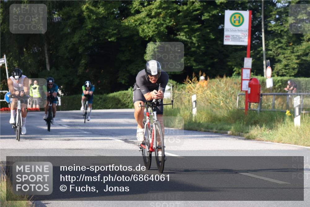 25.08.2024 - Elbe Triathlon Hamburg Fuchs,  Jonas http://msf.ph/oto/6864061 25.08.2024 09:21:37 Radfahren 188, 197, 204, 42, 46, 92 meine-sportfotos.de