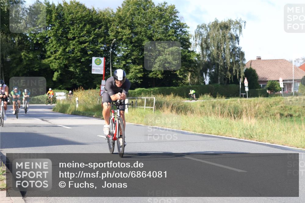 25.08.2024 - Elbe Triathlon Hamburg Fuchs,  Jonas http://msf.ph/oto/6864081 25.08.2024 09:21:38 Radfahren 188, 197, 204, 42, 46, 92 meine-sportfotos.de