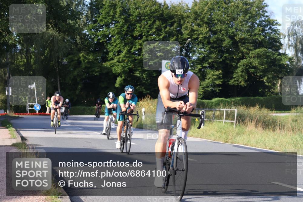 25.08.2024 - Elbe Triathlon Hamburg Fuchs,  Jonas http://msf.ph/oto/6864100 25.08.2024 09:21:40 Radfahren 197, 204, 42, 46, 92, 294, 34 meine-sportfotos.de
