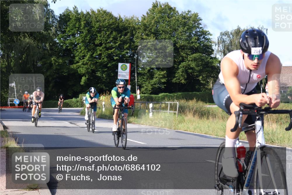 25.08.2024 - Elbe Triathlon Hamburg Fuchs,  Jonas http://msf.ph/oto/6864102 25.08.2024 09:21:40 Radfahren 197, 204, 42, 46, 92, 294, 34 meine-sportfotos.de