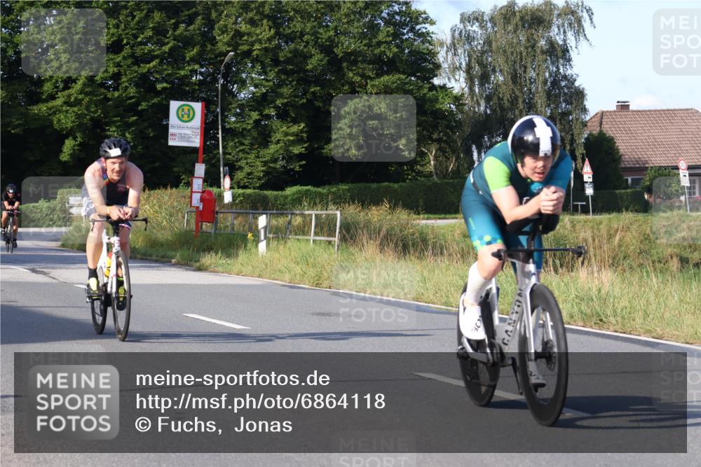 25.08.2024 - Elbe Triathlon Hamburg Fuchs,  Jonas http://msf.ph/oto/6864118 25.08.2024 09:21:42 Radfahren 197, 204, 42, 46, 92, 294, 34, 280, 190 meine-sportfotos.de