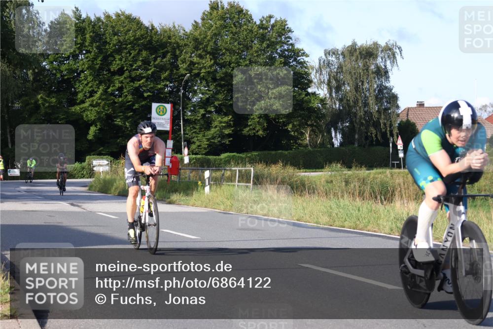 25.08.2024 - Elbe Triathlon Hamburg Fuchs,  Jonas http://msf.ph/oto/6864122 25.08.2024 09:21:42 Radfahren 197, 204, 42, 46, 92, 294, 34, 280, 190 meine-sportfotos.de