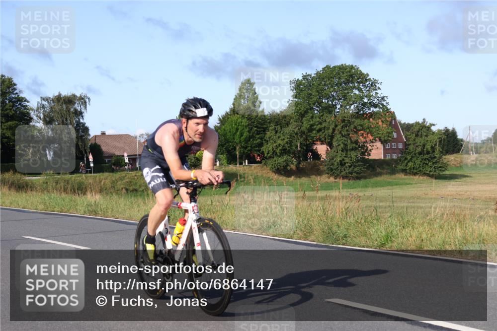 25.08.2024 - Elbe Triathlon Hamburg Fuchs,  Jonas http://msf.ph/oto/6864147 25.08.2024 09:21:43 Radfahren 197, 204, 42, 46, 92, 294, 34, 280, 190 meine-sportfotos.de