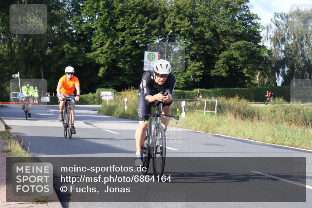 25.08.2024 - Elbe Triathlon Hamburg Fuchs,  Jonas http://msf.ph/oto/6864164 25.08.2024 09:21:46 Radfahren 42, 46, 92, 294, 34, 280, 190 meine-sportfotos.de