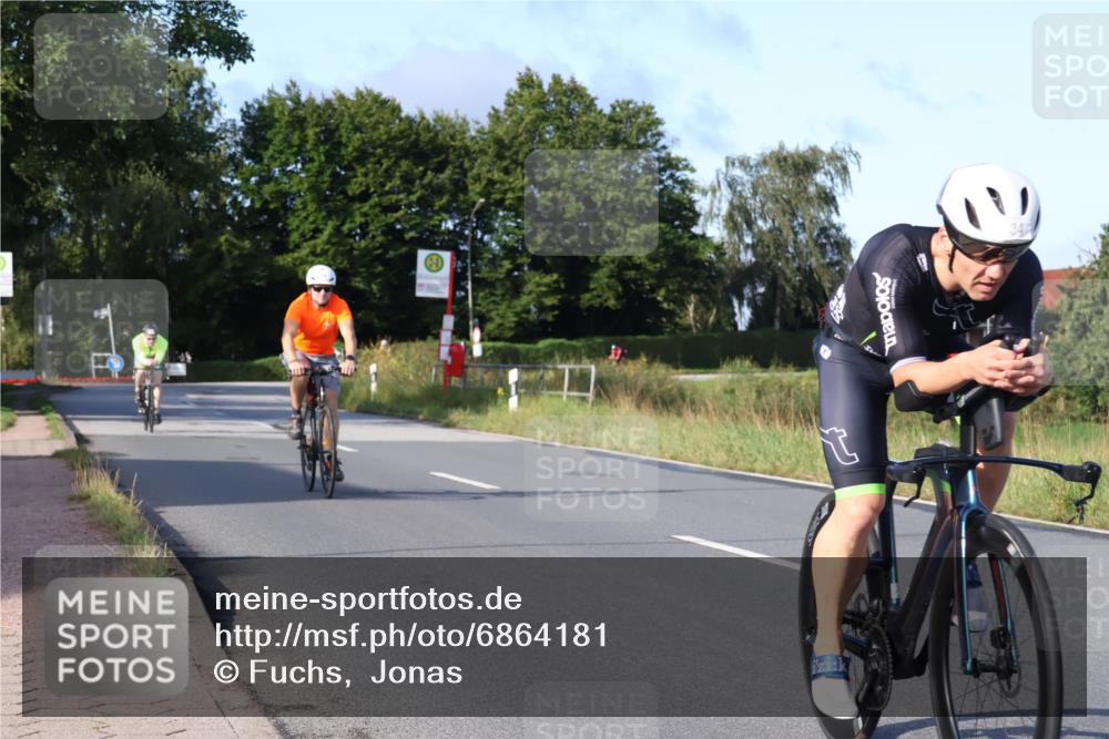 25.08.2024 - Elbe Triathlon Hamburg Fuchs,  Jonas http://msf.ph/oto/6864181 25.08.2024 09:21:46 Radfahren 42, 46, 92, 294, 34, 280, 190 meine-sportfotos.de