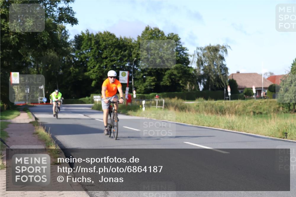 25.08.2024 - Elbe Triathlon Hamburg Fuchs,  Jonas http://msf.ph/oto/6864187 25.08.2024 09:21:46 Radfahren 42, 46, 92, 294, 34, 280, 190 meine-sportfotos.de