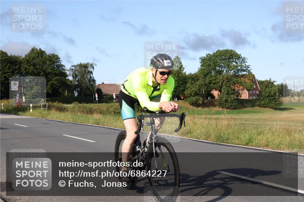 25.08.2024 - Elbe Triathlon Hamburg Fuchs,  Jonas http://msf.ph/oto/6864227 25.08.2024 09:21:49 Radfahren 294, 34, 280, 190, 84 meine-sportfotos.de
