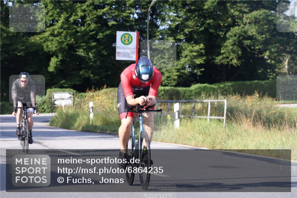 25.08.2024 - Elbe Triathlon Hamburg Fuchs,  Jonas http://msf.ph/oto/6864235 25.08.2024 09:21:54 Radfahren 190, 84, 296, 93, 308 meine-sportfotos.de
