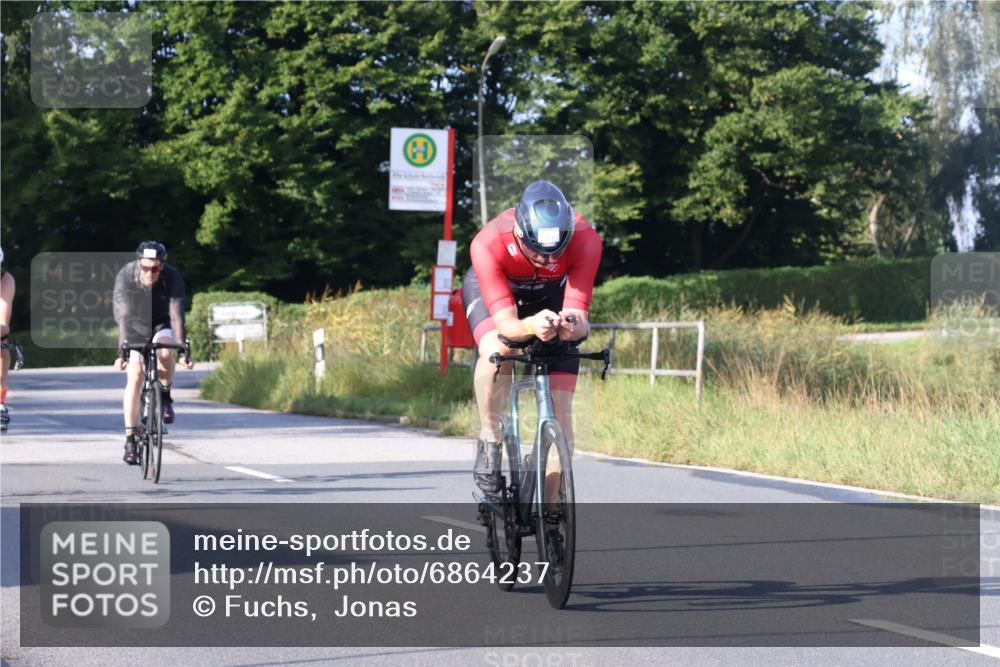 25.08.2024 - Elbe Triathlon Hamburg Fuchs,  Jonas http://msf.ph/oto/6864237 25.08.2024 09:21:54 Radfahren 190, 84, 296, 93, 308 meine-sportfotos.de