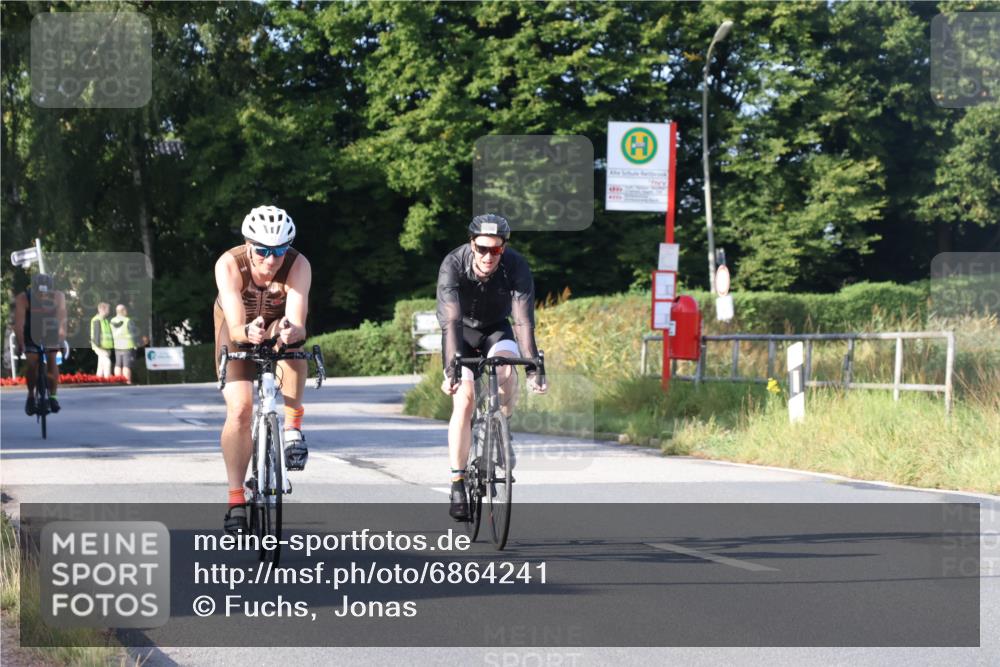 25.08.2024 - Elbe Triathlon Hamburg Fuchs,  Jonas http://msf.ph/oto/6864241 25.08.2024 09:21:55 Radfahren 84, 296, 93, 308 meine-sportfotos.de