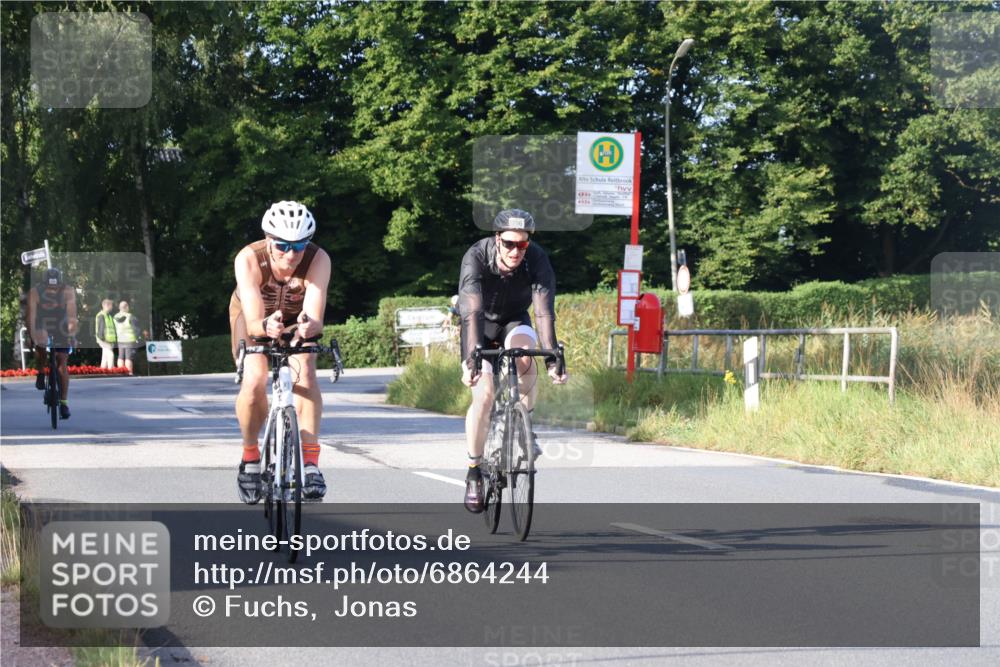 25.08.2024 - Elbe Triathlon Hamburg Fuchs,  Jonas http://msf.ph/oto/6864244 25.08.2024 09:21:55 Radfahren 84, 296, 93, 308 meine-sportfotos.de