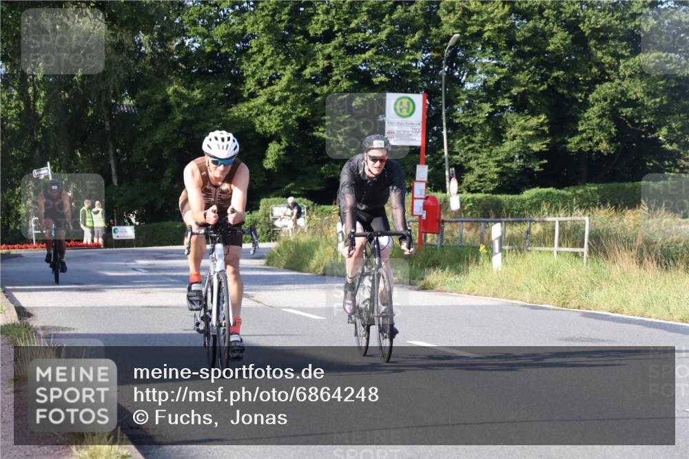 25.08.2024 - Elbe Triathlon Hamburg Fuchs,  Jonas http://msf.ph/oto/6864248 25.08.2024 09:21:55 Radfahren 84, 296, 93, 308 meine-sportfotos.de