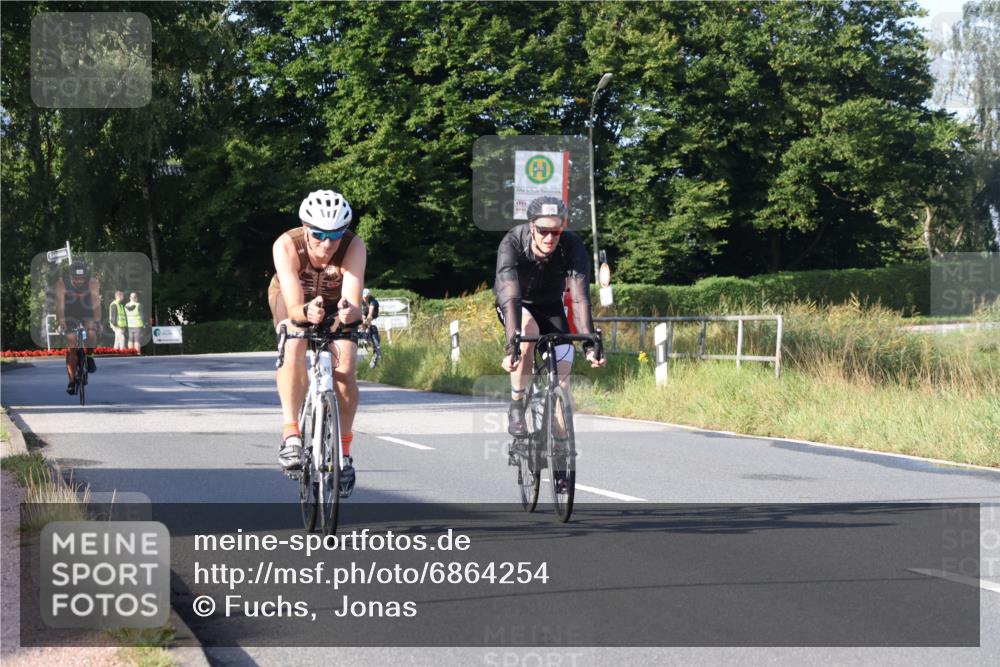 25.08.2024 - Elbe Triathlon Hamburg Fuchs,  Jonas http://msf.ph/oto/6864254 25.08.2024 09:21:56 Radfahren 84, 296, 93, 308 meine-sportfotos.de