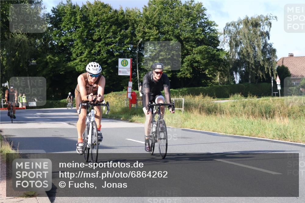 25.08.2024 - Elbe Triathlon Hamburg Fuchs,  Jonas http://msf.ph/oto/6864262 25.08.2024 09:21:56 Radfahren 84, 296, 93, 308 meine-sportfotos.de