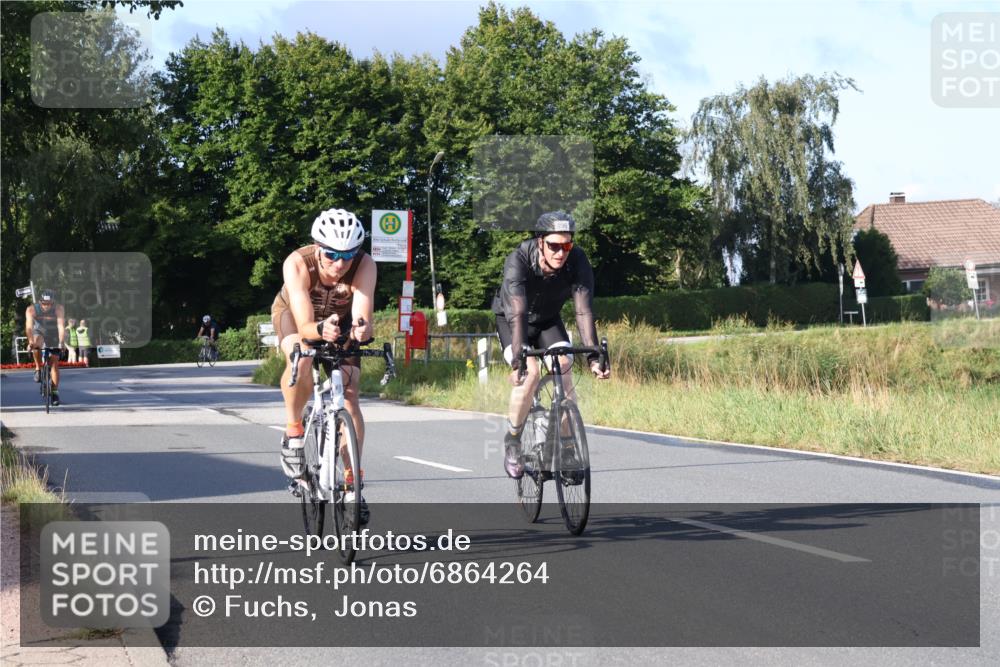25.08.2024 - Elbe Triathlon Hamburg Fuchs,  Jonas http://msf.ph/oto/6864264 25.08.2024 09:21:56 Radfahren 84, 296, 93, 308 meine-sportfotos.de