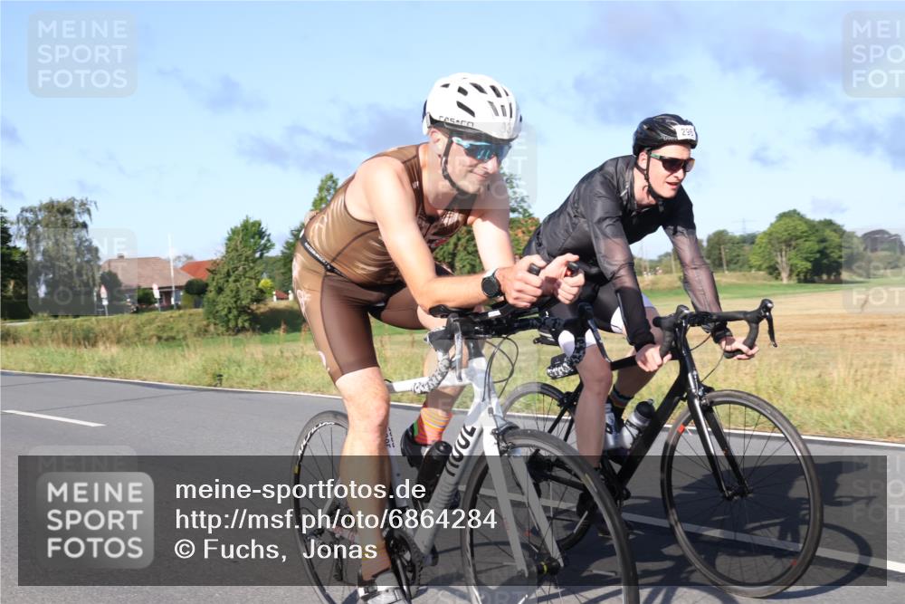 25.08.2024 - Elbe Triathlon Hamburg Fuchs,  Jonas http://msf.ph/oto/6864284 25.08.2024 09:21:57 Radfahren 84, 296, 93, 308 meine-sportfotos.de