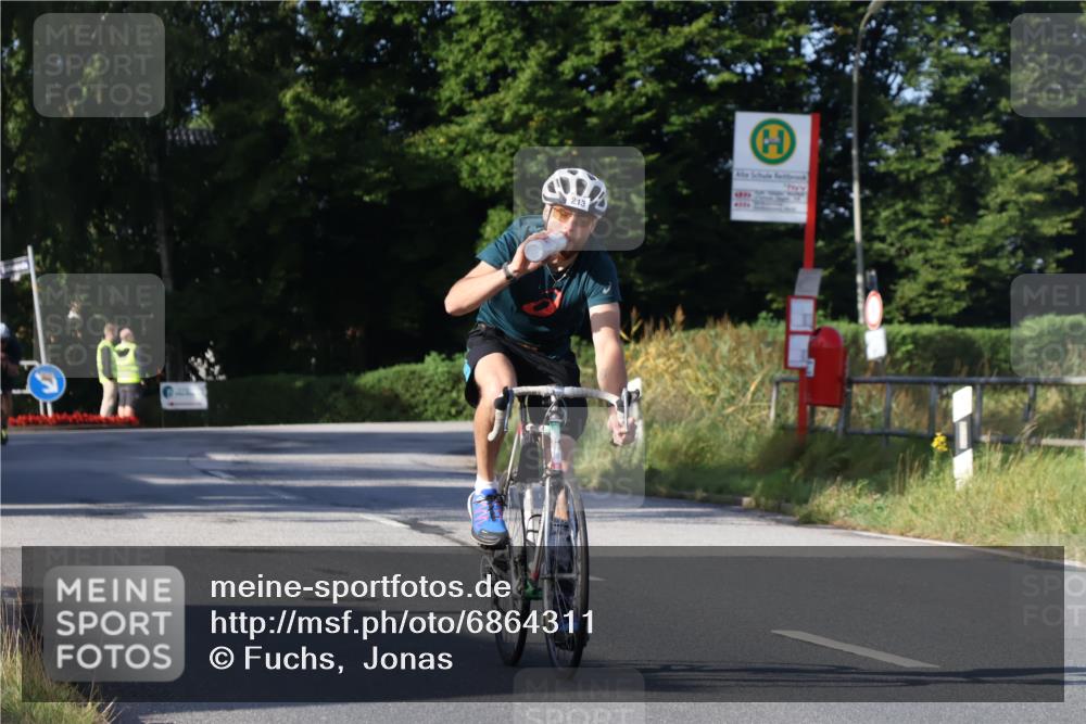 25.08.2024 - Elbe Triathlon Hamburg Fuchs,  Jonas http://msf.ph/oto/6864311 25.08.2024 09:22:03 Radfahren 308, 213, 275 meine-sportfotos.de