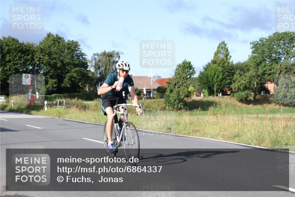 25.08.2024 - Elbe Triathlon Hamburg Fuchs,  Jonas http://msf.ph/oto/6864337 25.08.2024 09:22:05 Radfahren 213, 275 meine-sportfotos.de