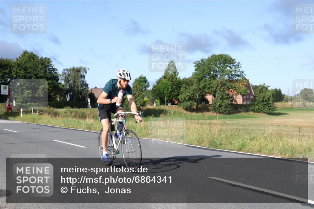 25.08.2024 - Elbe Triathlon Hamburg Fuchs,  Jonas http://msf.ph/oto/6864341 25.08.2024 09:22:05 Radfahren 213, 275 meine-sportfotos.de