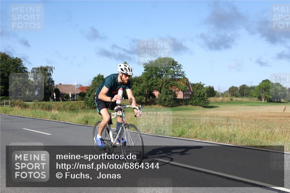 25.08.2024 - Elbe Triathlon Hamburg Fuchs,  Jonas http://msf.ph/oto/6864344 25.08.2024 09:22:05 Radfahren 213, 275 meine-sportfotos.de