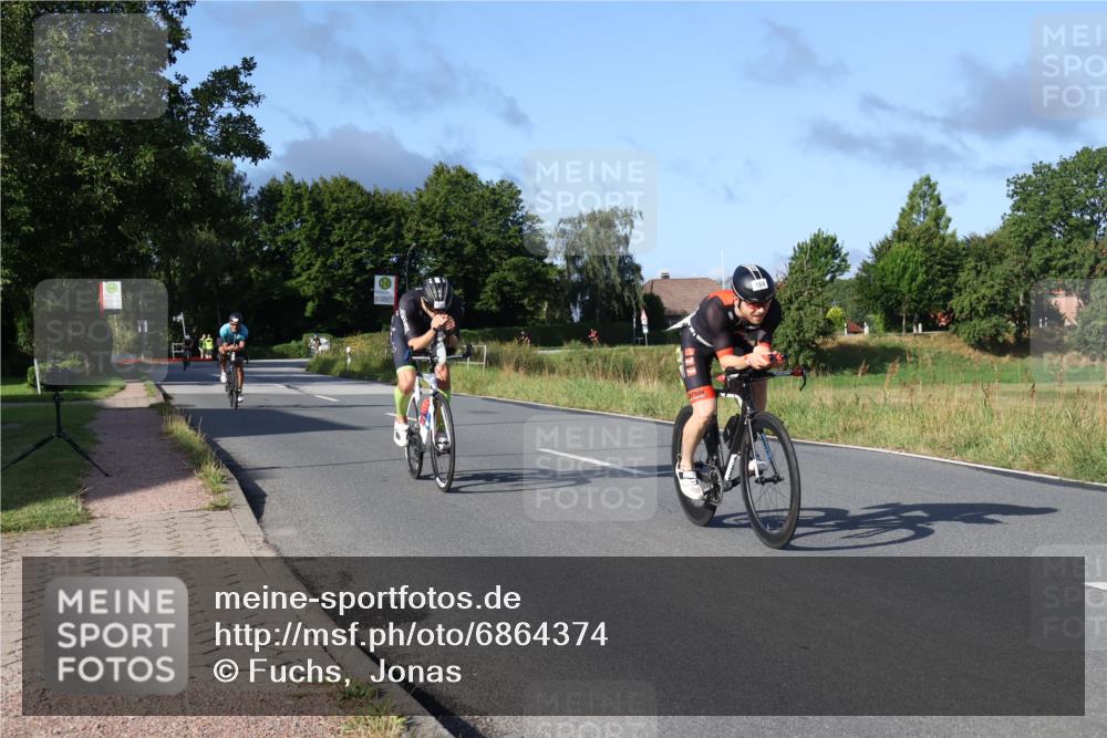 25.08.2024 - Elbe Triathlon Hamburg Fuchs,  Jonas http://msf.ph/oto/6864374 25.08.2024 09:22:16 Radfahren 184, 37, 169, 179 meine-sportfotos.de