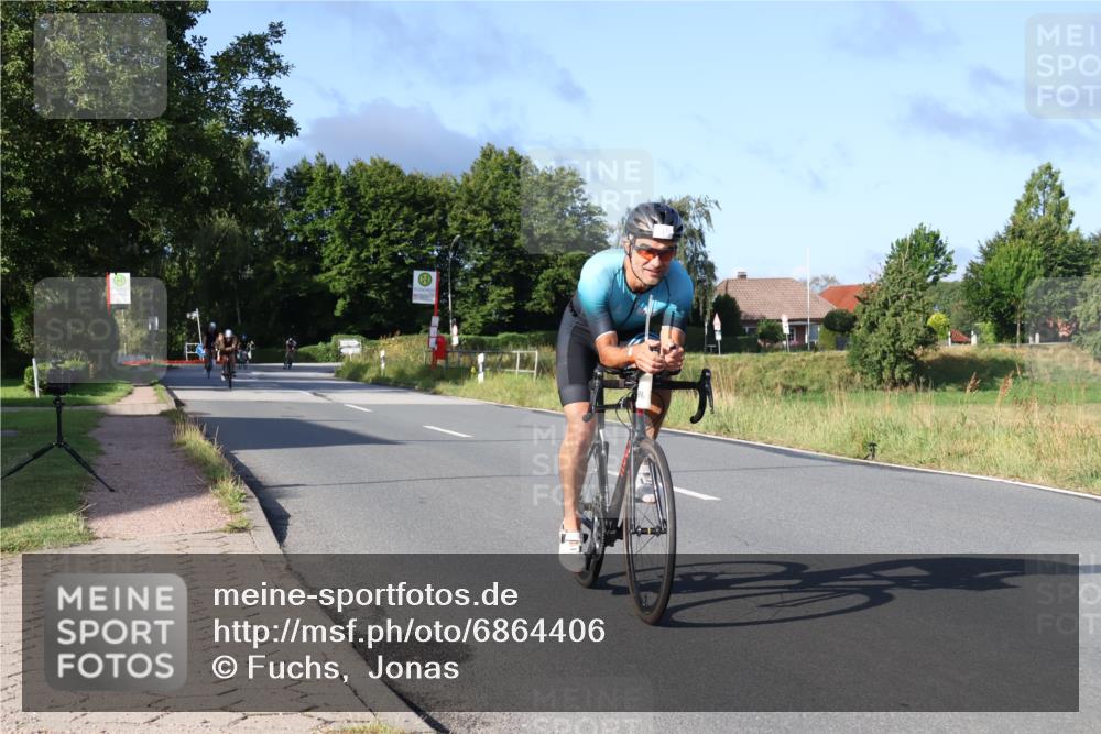 25.08.2024 - Elbe Triathlon Hamburg Fuchs,  Jonas http://msf.ph/oto/6864406 25.08.2024 09:22:18 Radfahren 184, 37, 169, 179, 62, 440 meine-sportfotos.de