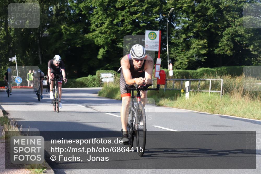 25.08.2024 - Elbe Triathlon Hamburg Fuchs,  Jonas http://msf.ph/oto/6864415 25.08.2024 09:22:21 Radfahren 184, 37, 169, 179, 62, 440, 410, 128, 75 meine-sportfotos.de