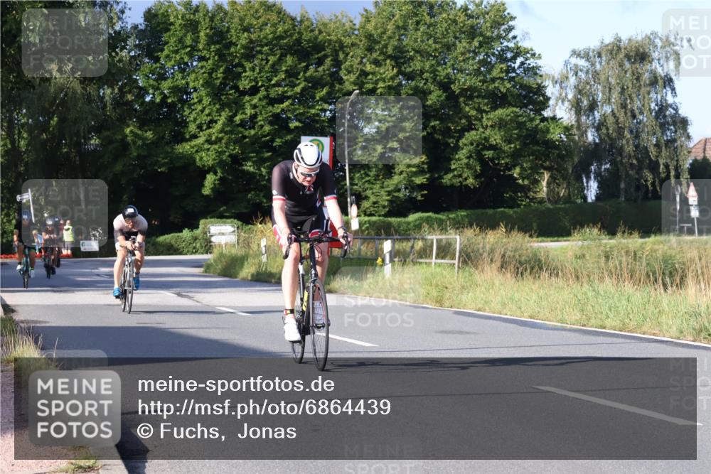 25.08.2024 - Elbe Triathlon Hamburg Fuchs,  Jonas http://msf.ph/oto/6864439 25.08.2024 09:22:22 Radfahren 37, 169, 179, 62, 440, 410, 128, 75 meine-sportfotos.de